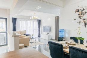 Riverside Lux condo